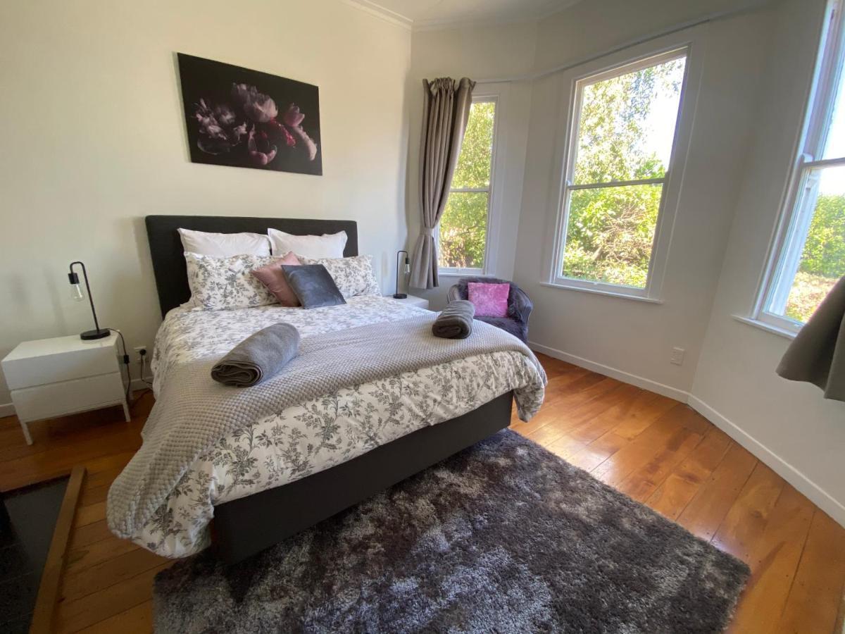Lavender53 Villa Martinborough Bagian luar foto